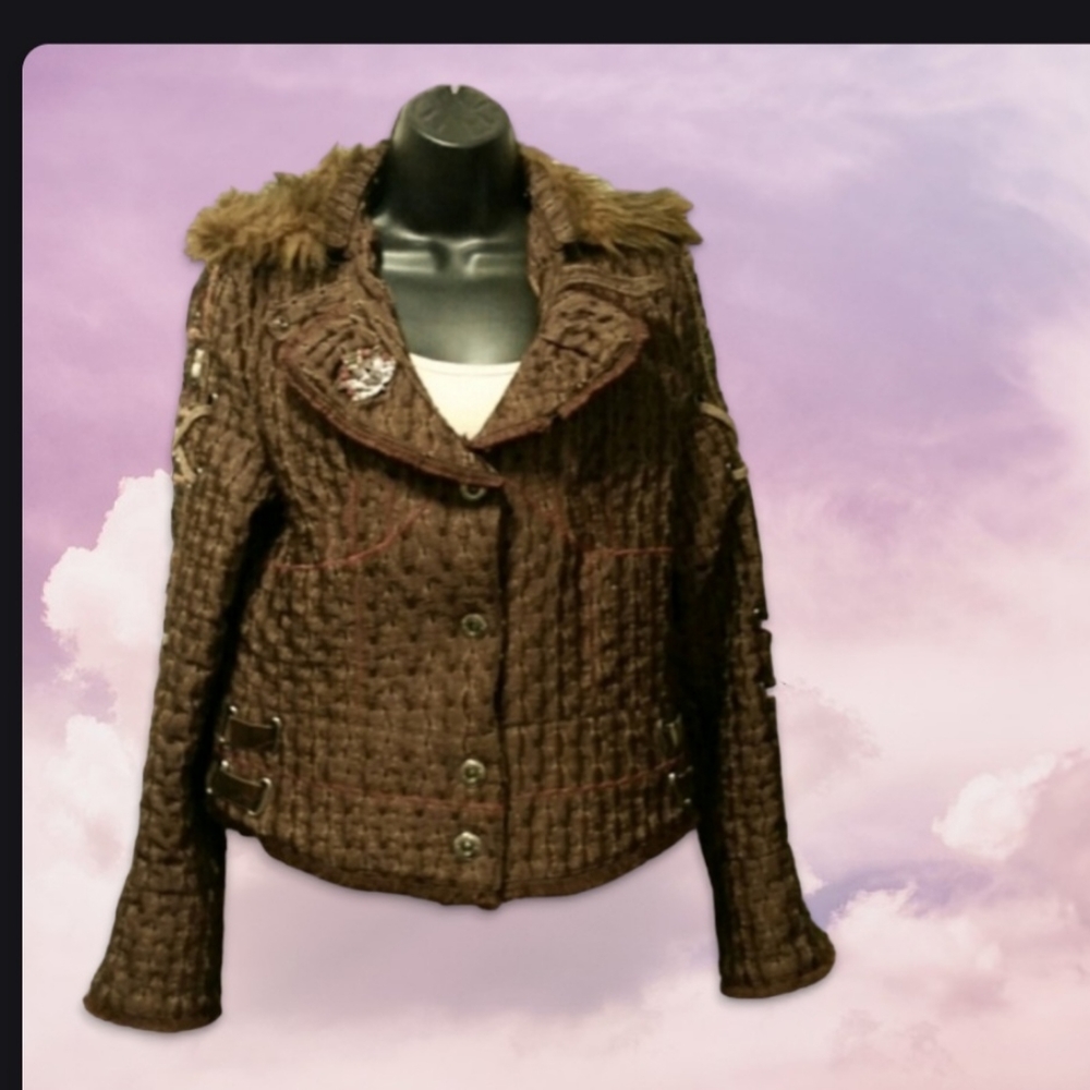 Embellished jacket w/ removable collar